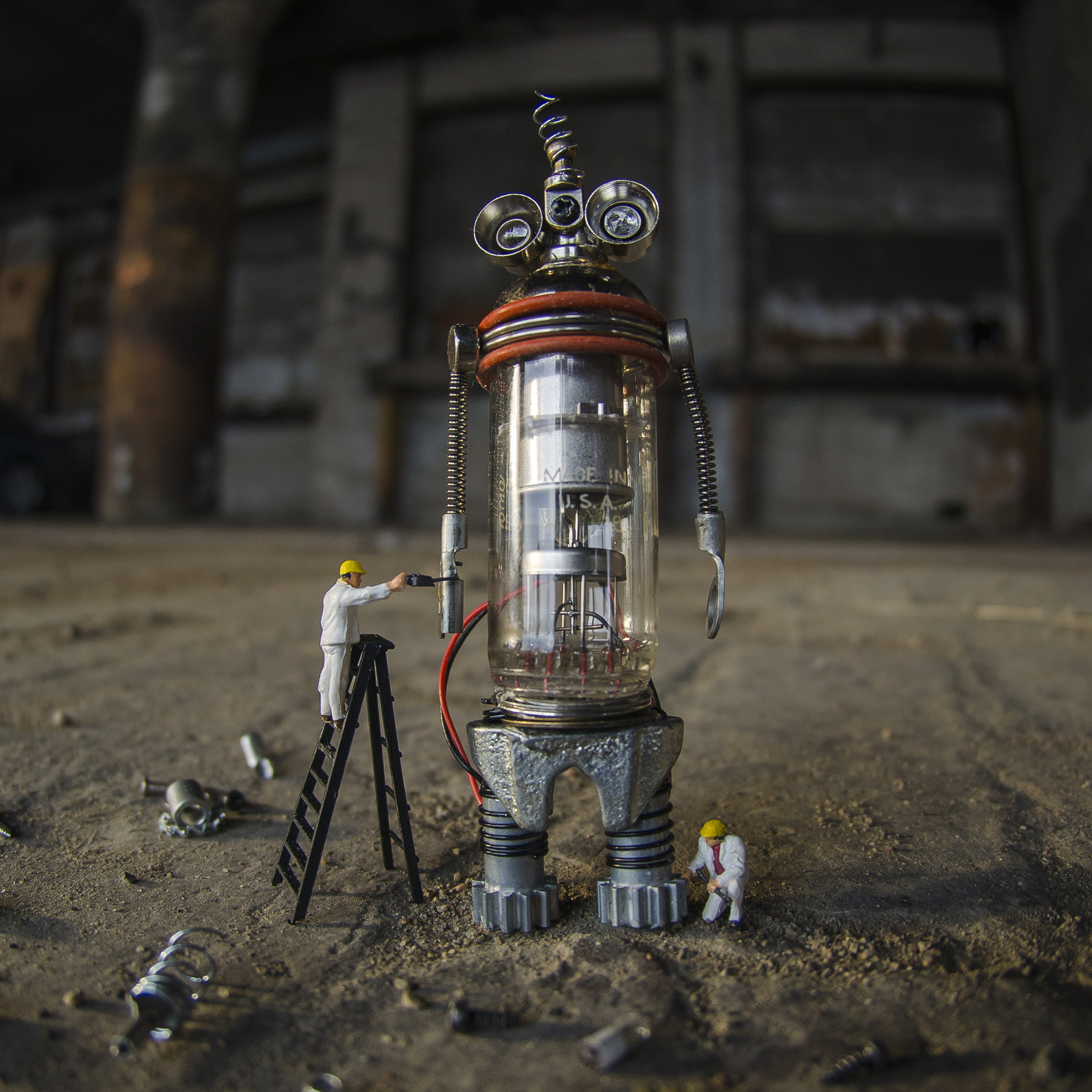 mini figures building rocket or robot